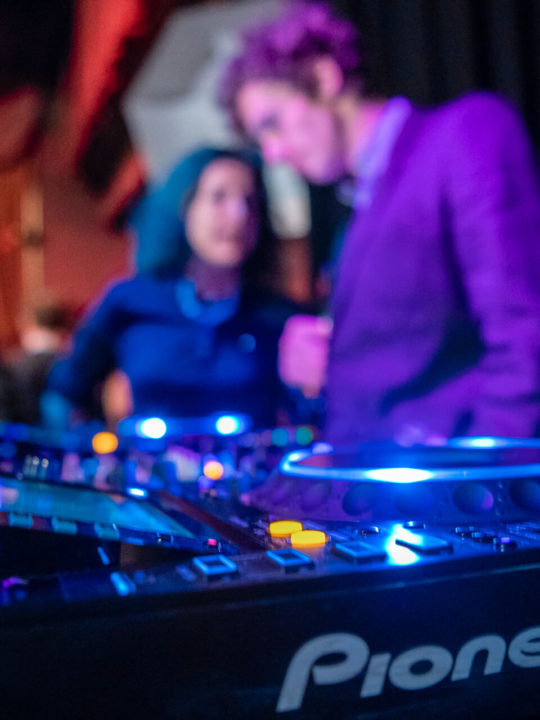 Einblick: DJ spielt für private Feiern von DJ24.at