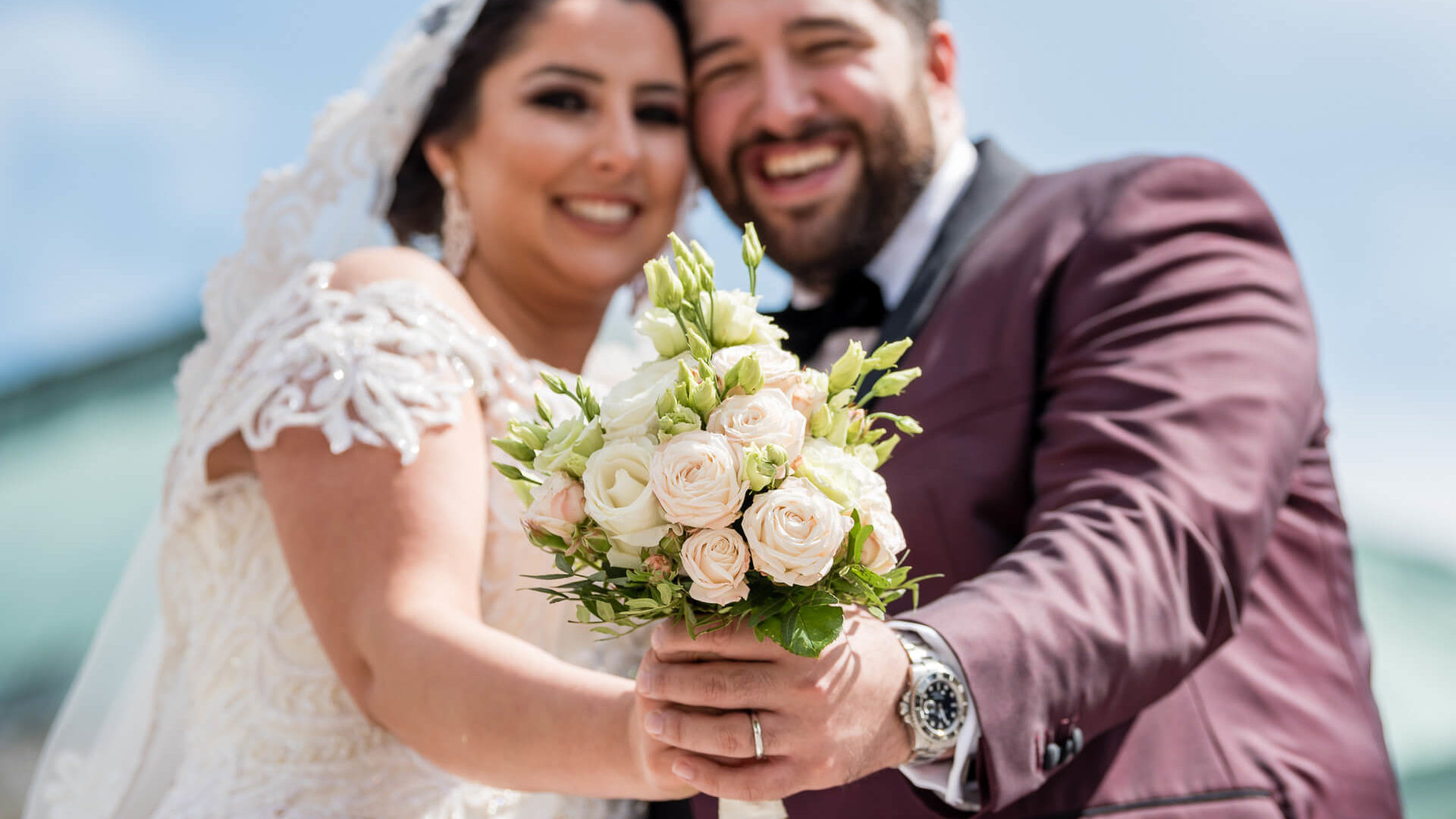 Einblick: Hochzeitspaar Portrait von DJ24.at